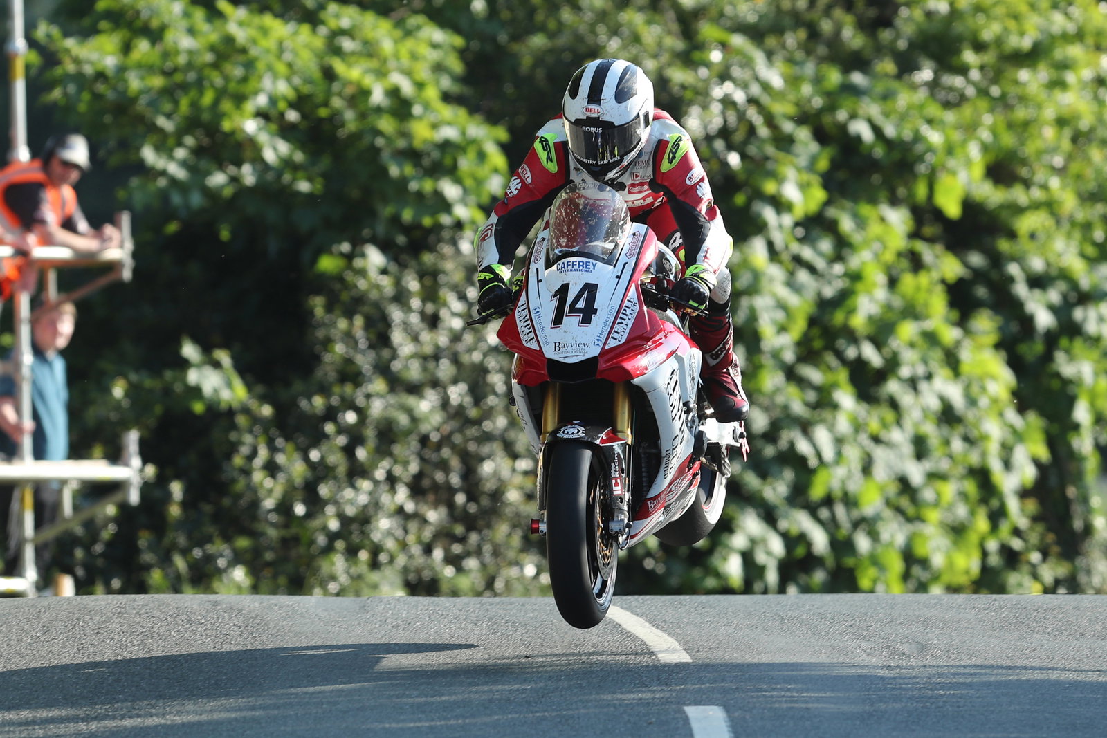 TT 2018: Hickman wins Senior with record 135mph lap
